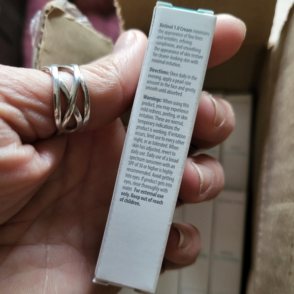 NEW BUNDLE OF 10 Pack OBAGI RETINOL 1.0 - 0.18oz Each - Picture 5 of 6